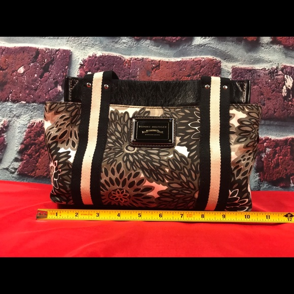 Tommy Hilfiger Handbag - Picture 4 of 6